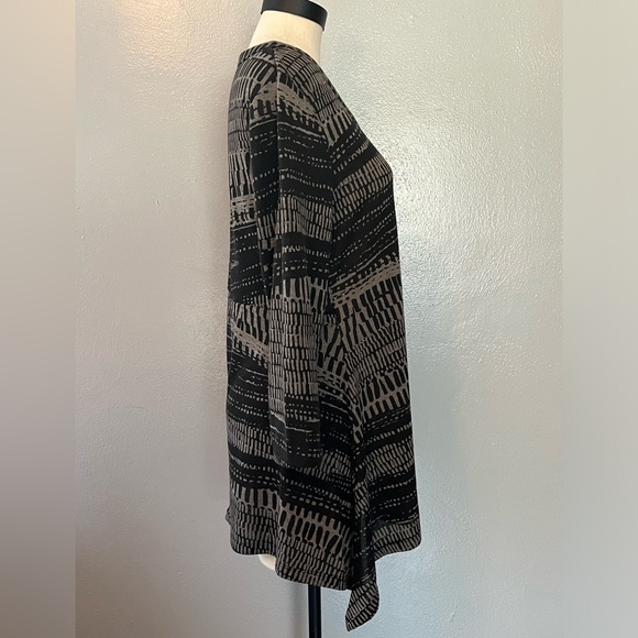 Cupio black and gray  sharkbite tunic, crew neck size XL - Picture 4 of 6